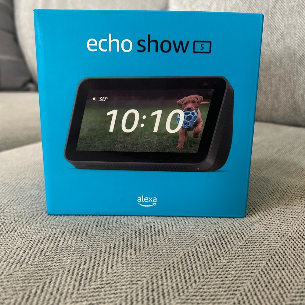 Amazon Echo show 5 BNIB